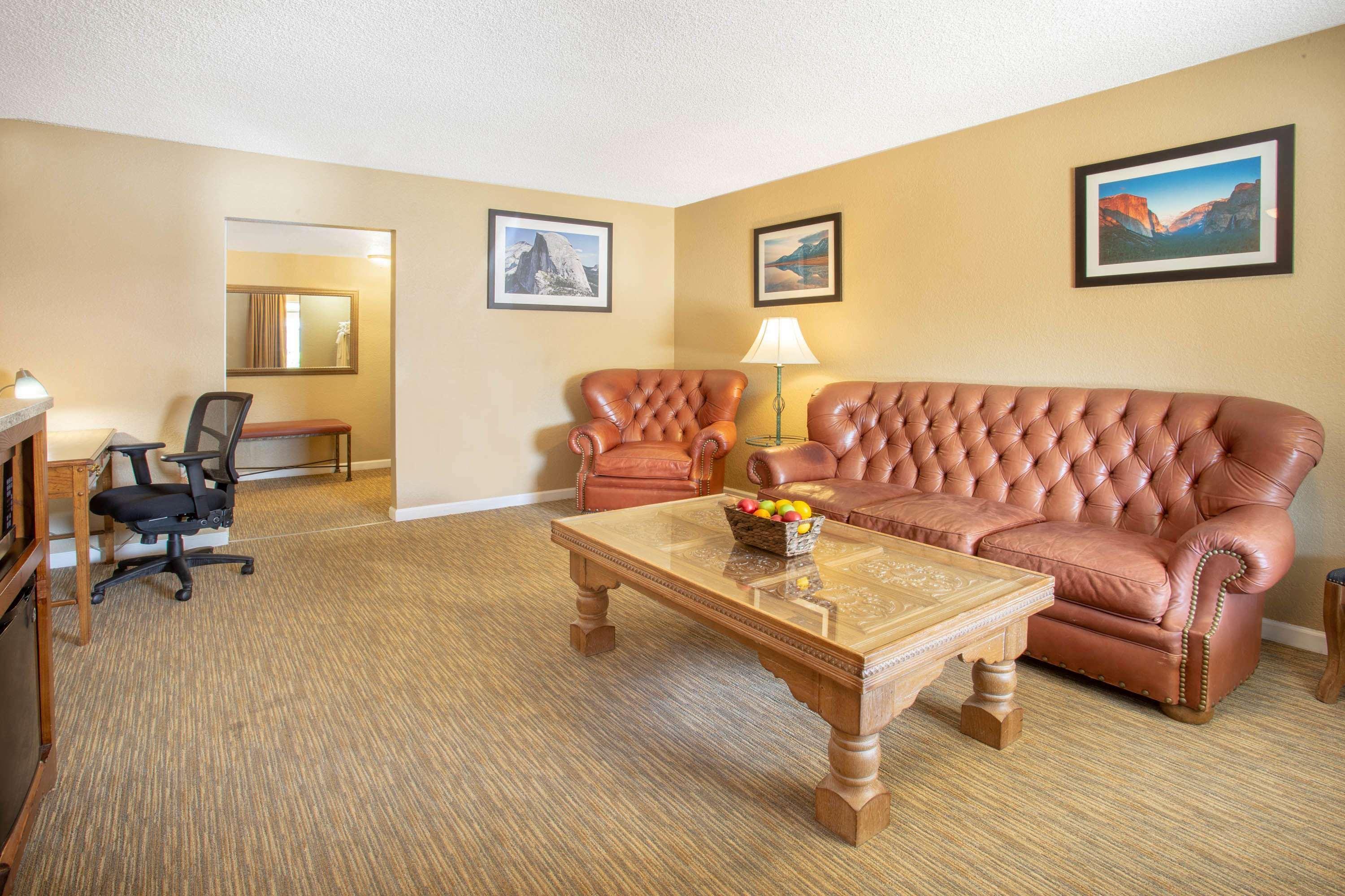 Travelodge By Wyndham Hawthorne Eksteriør bilde