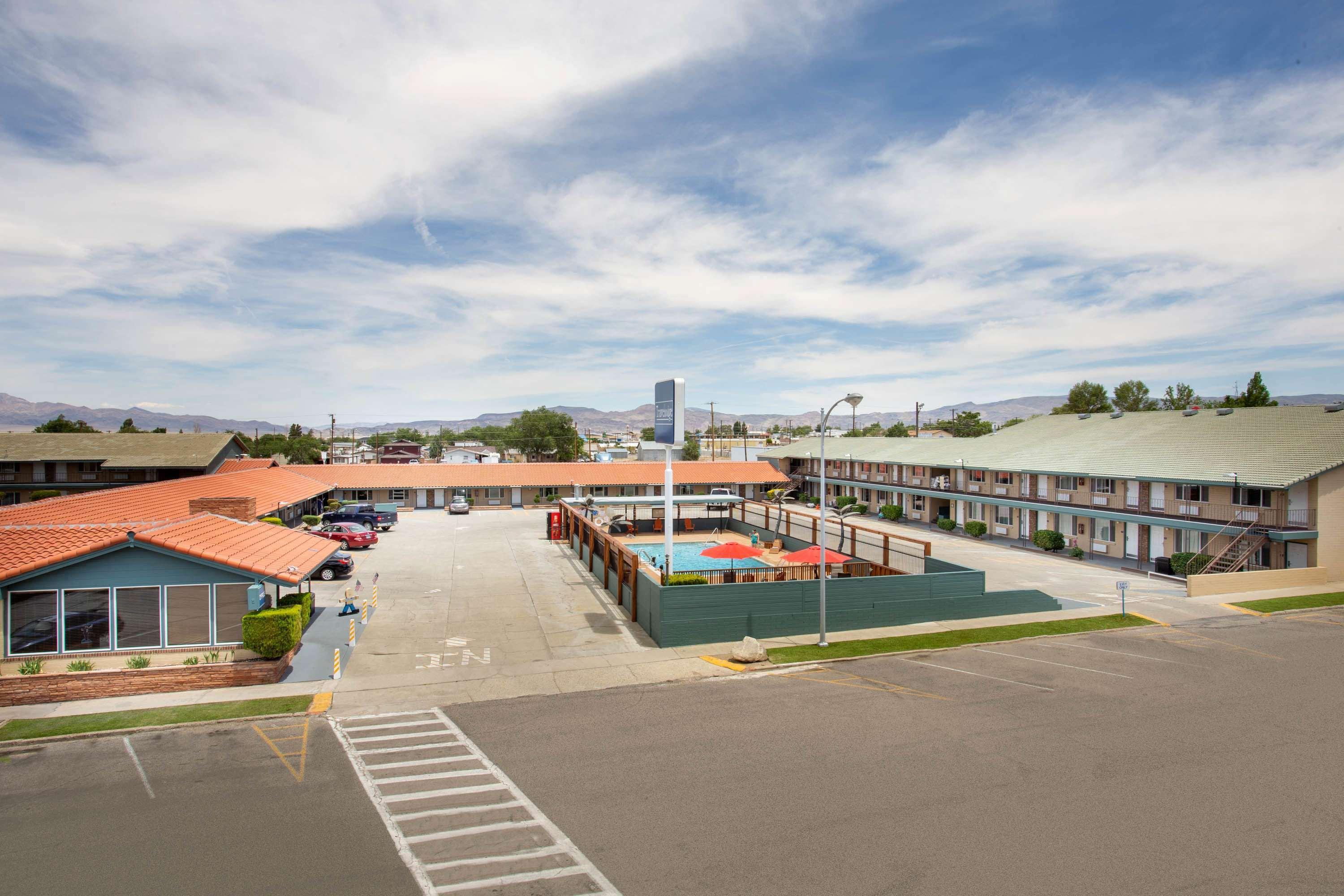 Travelodge By Wyndham Hawthorne Eksteriør bilde