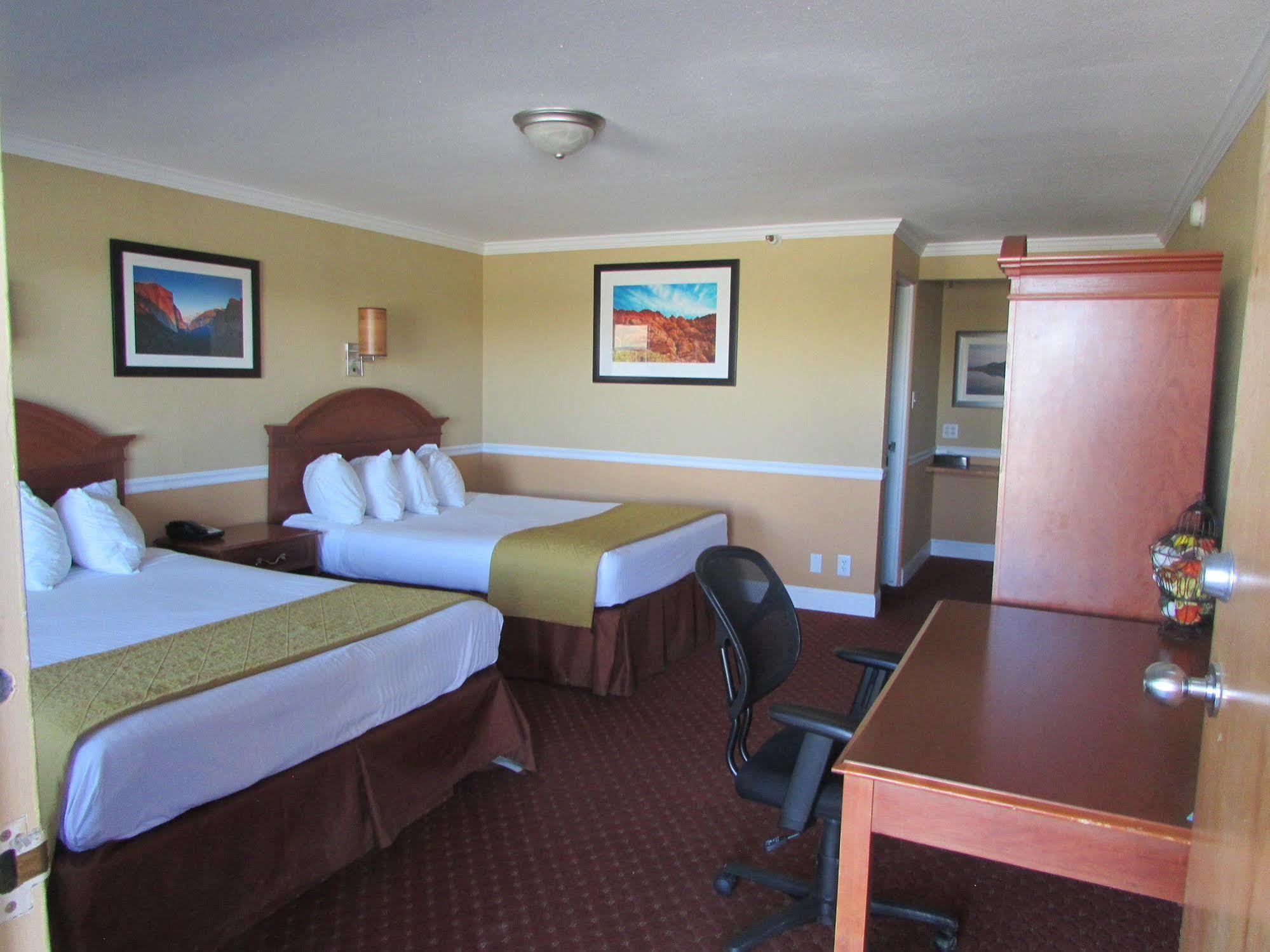 Travelodge By Wyndham Hawthorne Eksteriør bilde